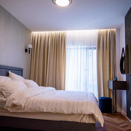 Appartamento Papi House Targoviste Esterno foto