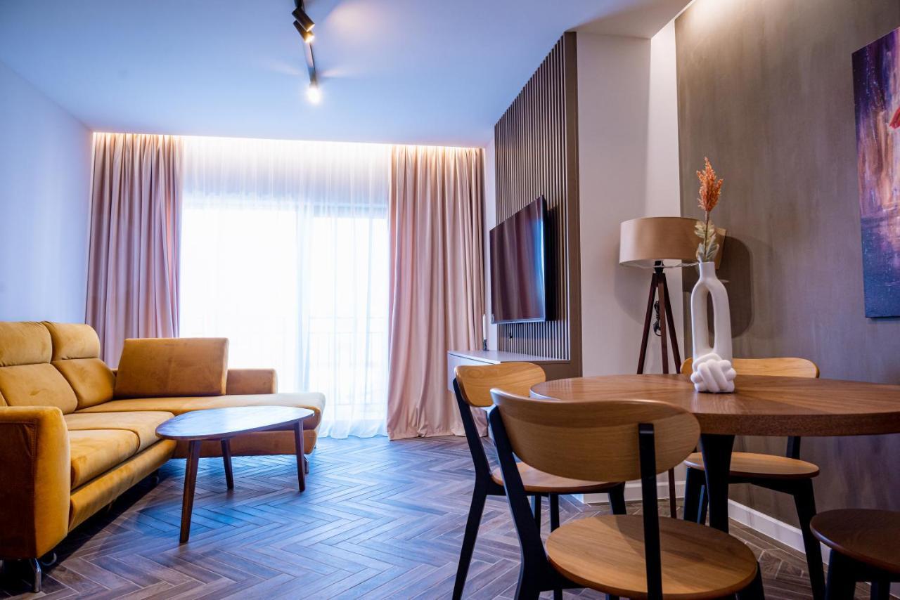 Appartamento Papi House Targoviste Esterno foto
