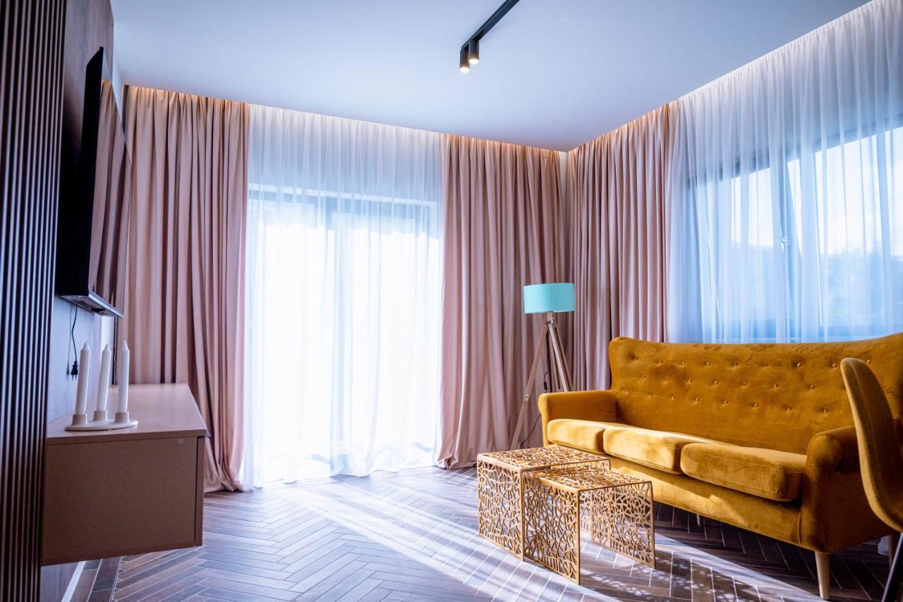 Appartamento Papi House Targoviste Esterno foto