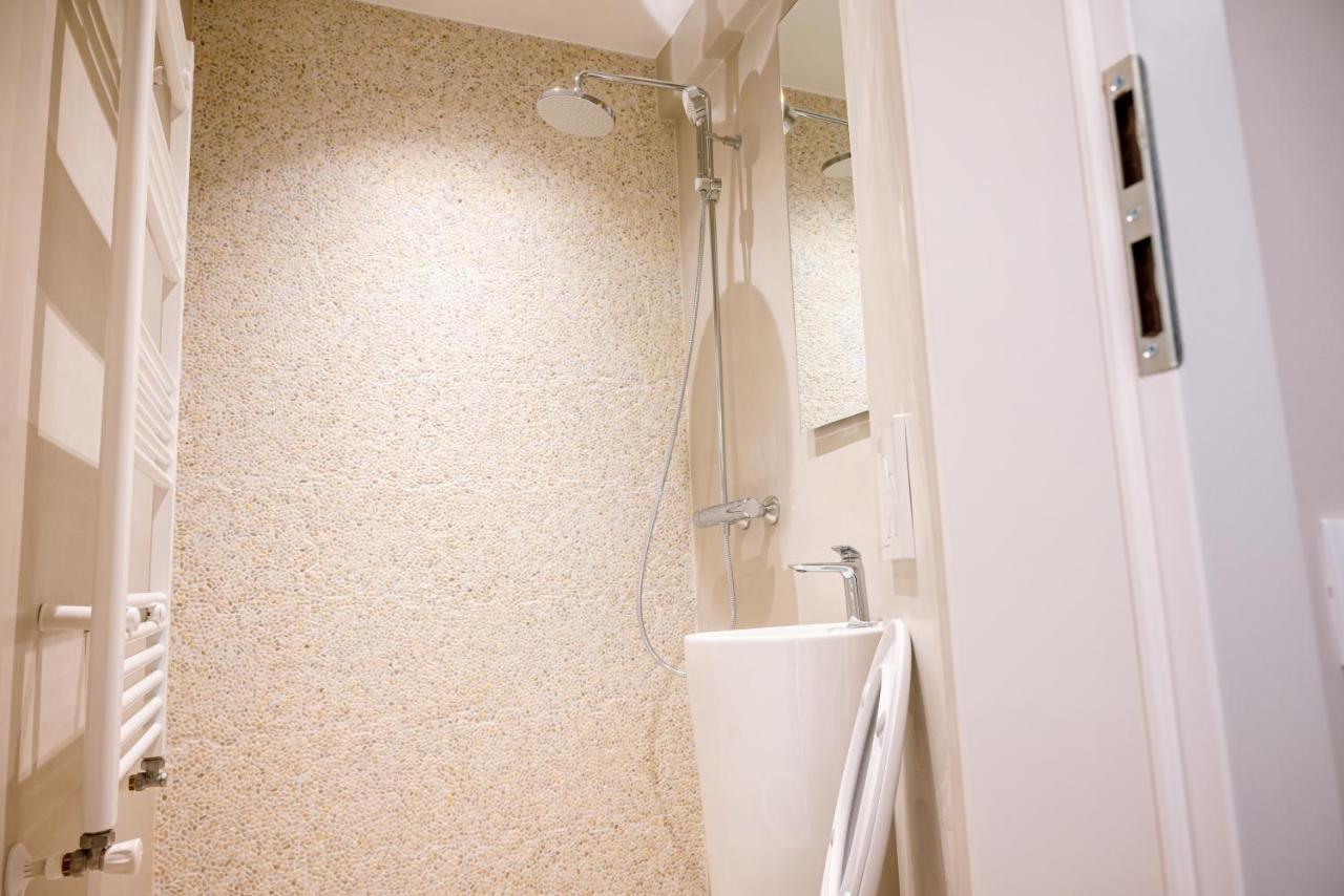 Appartamento Papi House Targoviste Esterno foto