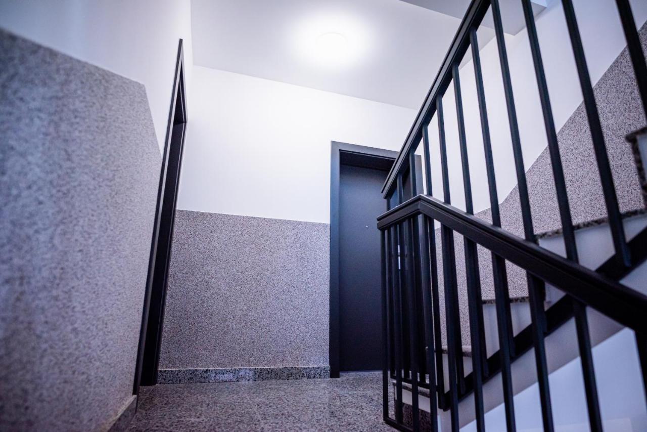 Appartamento Papi House Targoviste Esterno foto